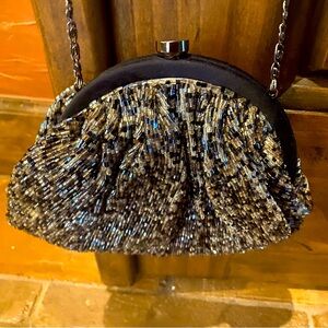 SPARKLING MOYNA CLUTCH BAG